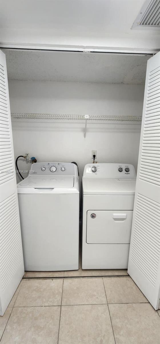 Building Photo - 8255 Lake Dr