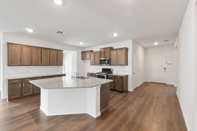 Building Photo - 503 Willow View Way