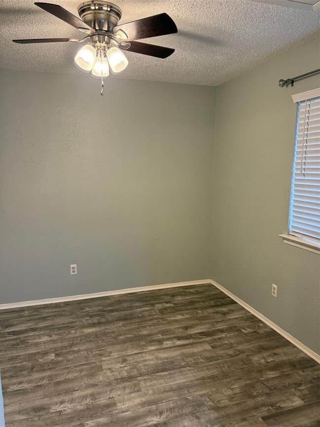 Building Photo - 317 W William Cannon Dr