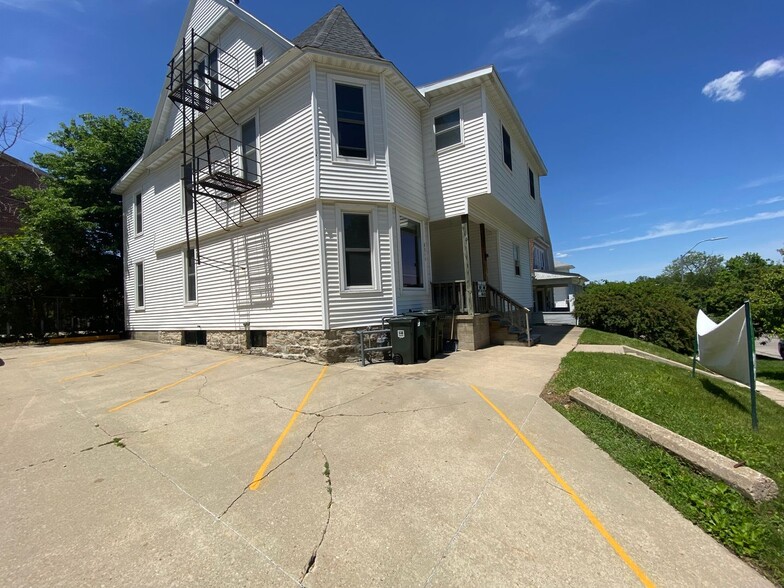 Interior Photo - 2311 Olive Street