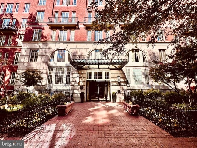 Building Photo - 1441 Rhode Island Ave NE