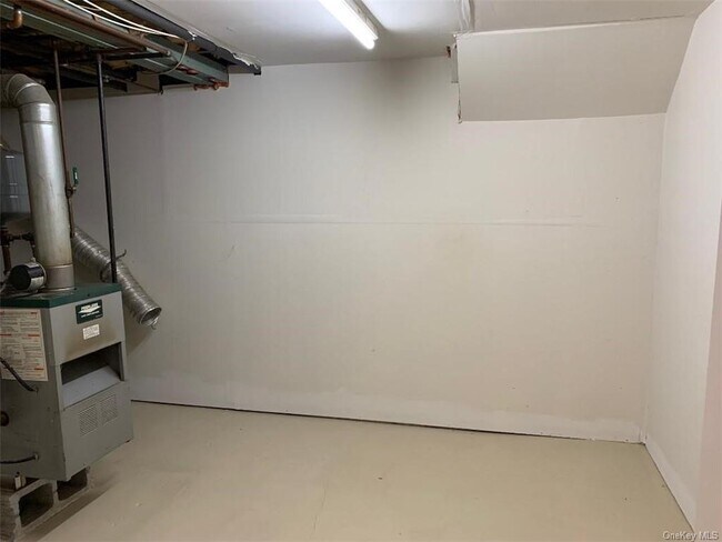 Building Photo - 130 McNamara Rd