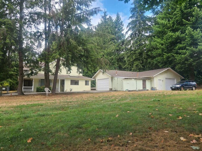 Building Photo - 5 Bedroom 3.5 Bathroom in Bothell (North C...
