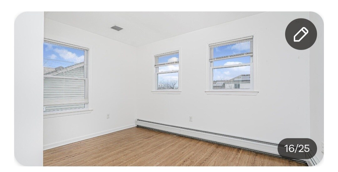 Building Photo - 107 Baden Pl