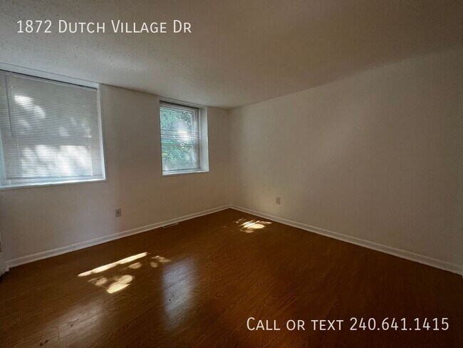Building Photo - 1872 Dutch Village Dr