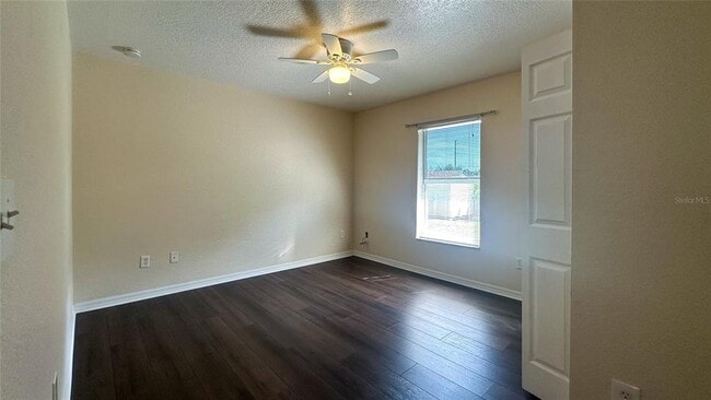 Building Photo - 6944 Rosemont Dr