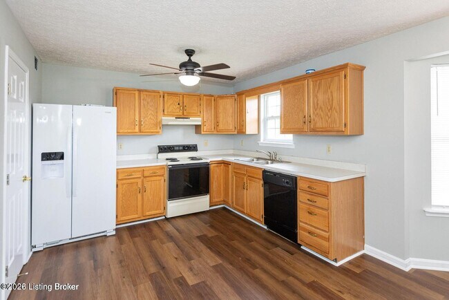 Building Photo - 9104 Fairridge Dr