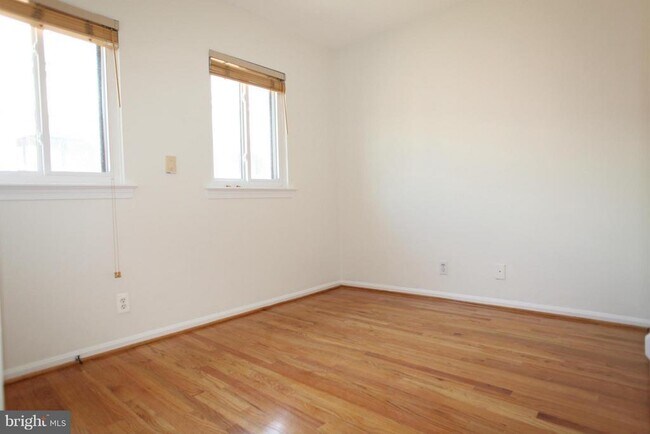 Building Photo - 1089 Paper Mill Ct