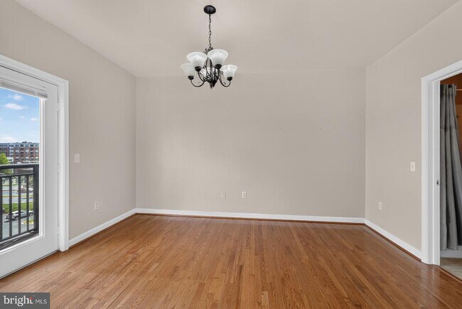 Building Photo - 501 Hungerford Dr