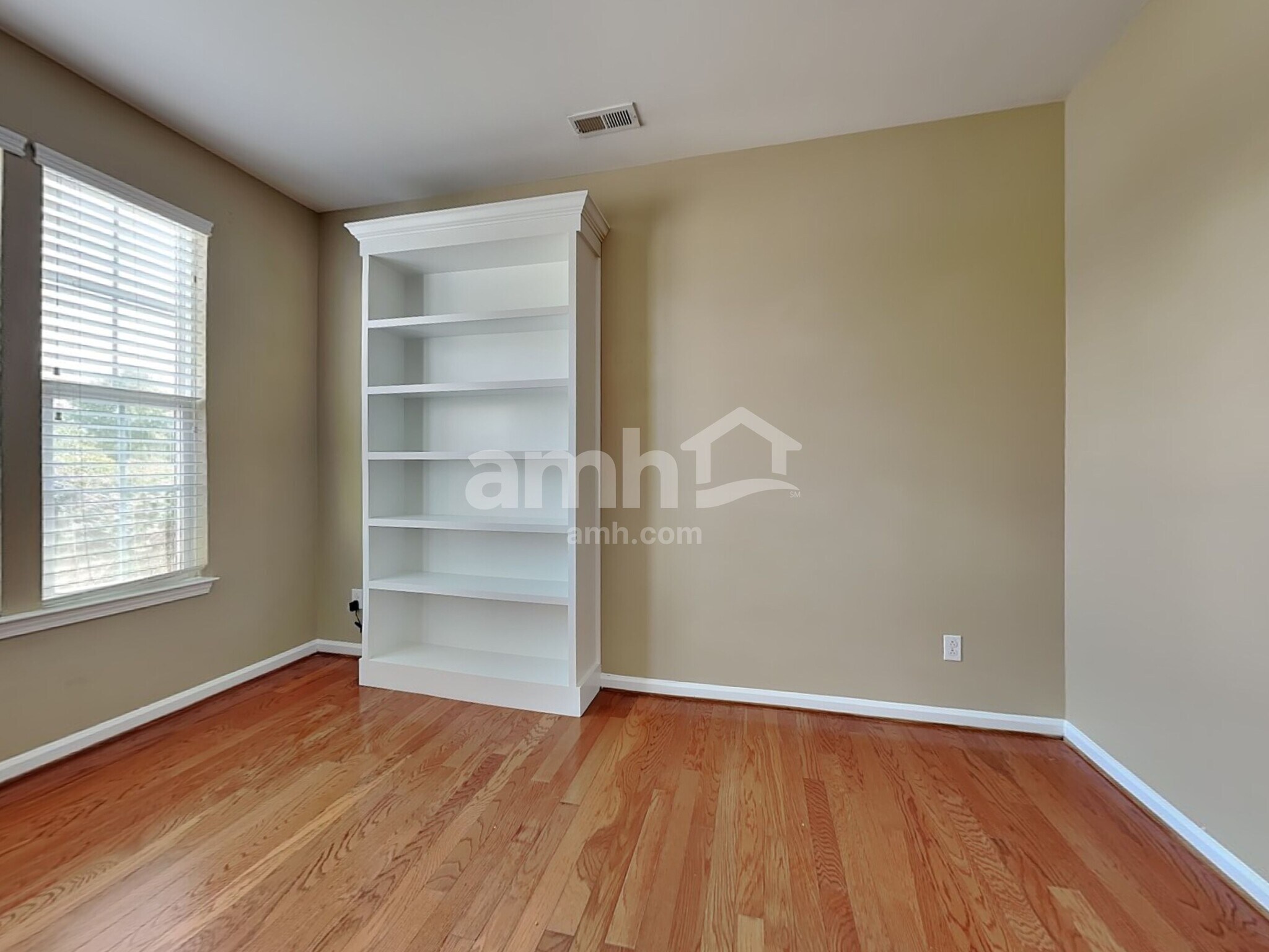 Building Photo - 1404 Manley Ct