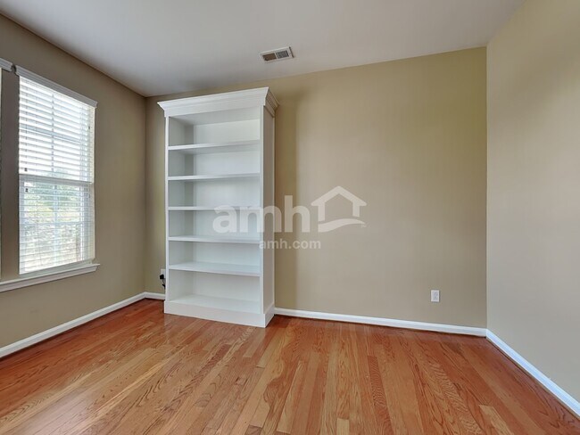 Building Photo - 1404 Manley Ct