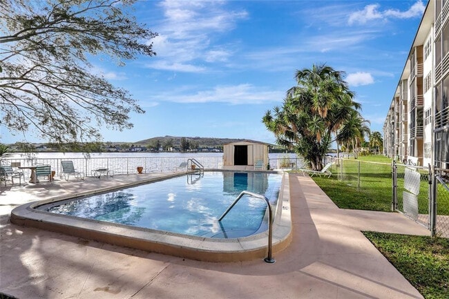 Building Photo - 4744 Monarch Way