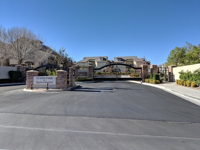 Building Photo - 9149 Tudor Park Pl