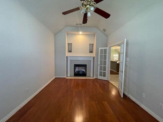 Building Photo - 3710 White River Dr