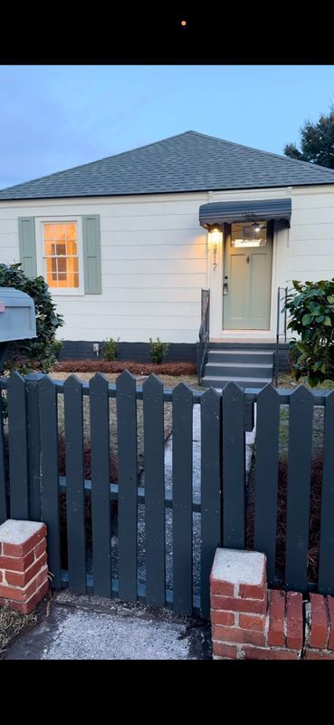 Building Photo - 2117 Thornlee Dr