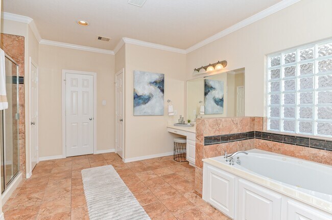 Building Photo - 1126 Sopris Dr