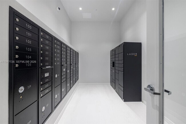 Building Photo - 18300 SW 98th Ave