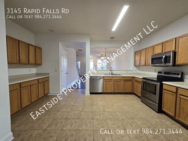 Building Photo - 3145 Rapid Falls Rd