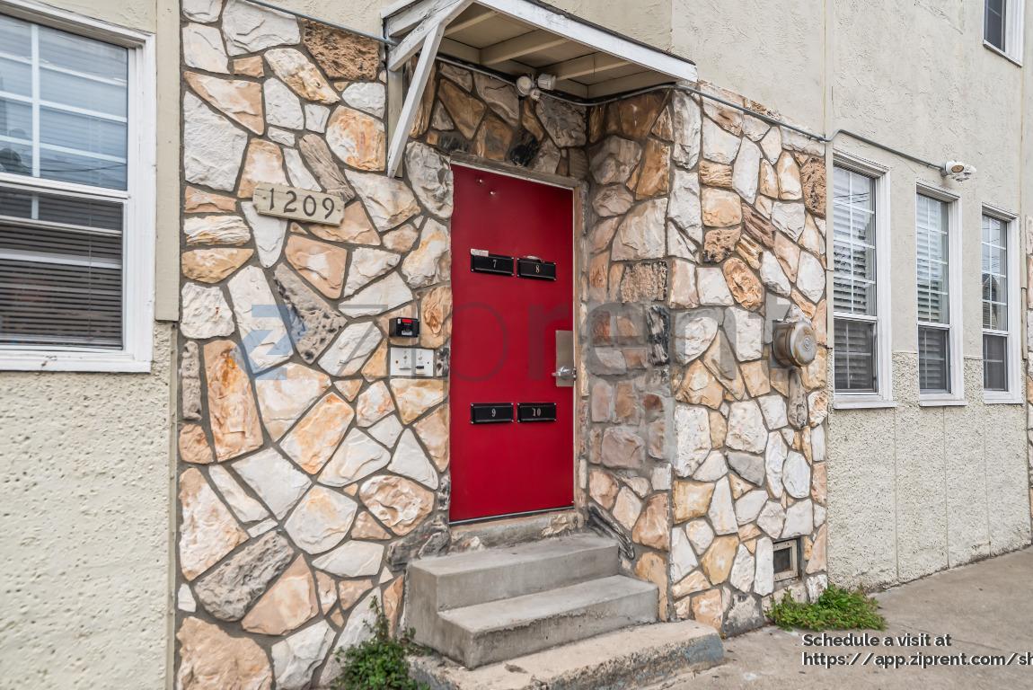 Building Photo - 1209 Campbell St