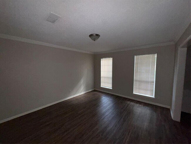 Building Photo - 16511 Courtland Cir