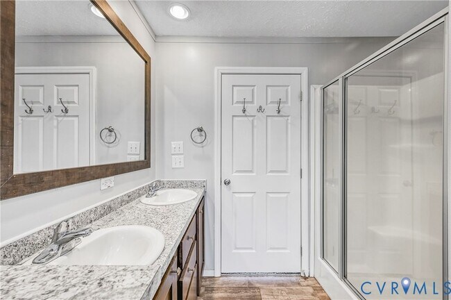 Building Photo - 104 Privacy Rd