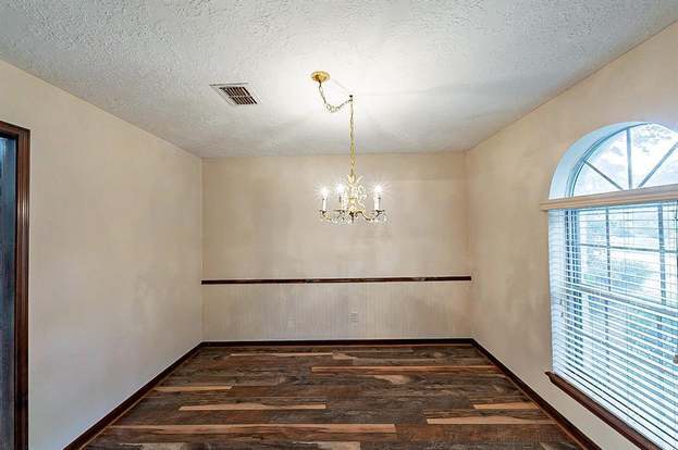 Building Photo - 15111 Gladebrook Dr