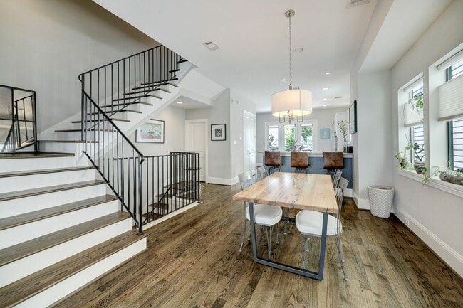 Building Photo - 2014 Crockett St