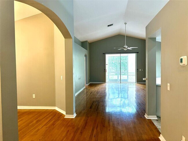 Building Photo - 3325 Manor Cove Cir