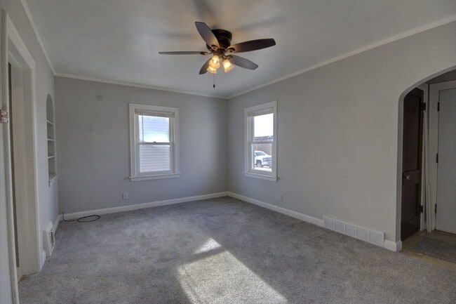 Building Photo - Charming 2 bed bungalow