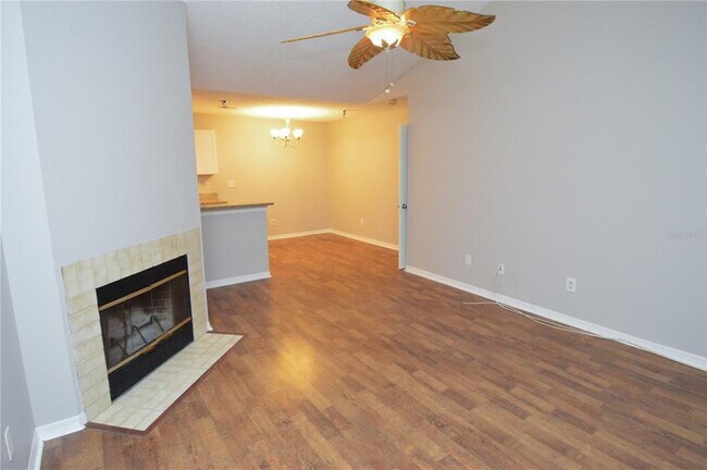 Building Photo - 10263 Gandy Blvd N