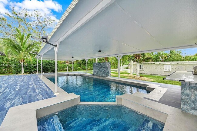 Building Photo - 7830 SW 120th St