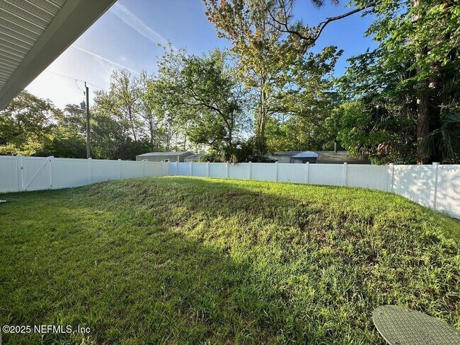 Building Photo - 455 S Volusia St