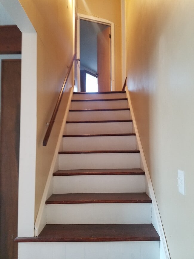 Building Photo - Ridgewood