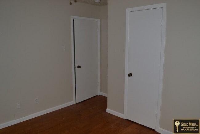 Building Photo - 4707 Westcliff Rd