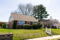 Building Photo - 1316 E Highland St