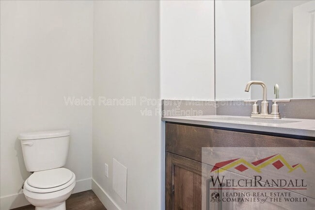 Building Photo - 225 W 690 N