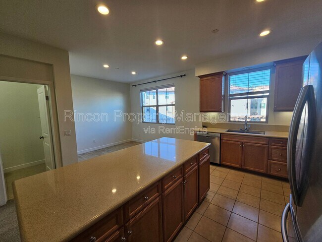 Building Photo - 209 Westpark Ct