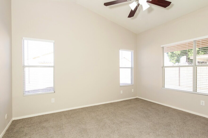 Building Photo - 9830 W Runion Dr