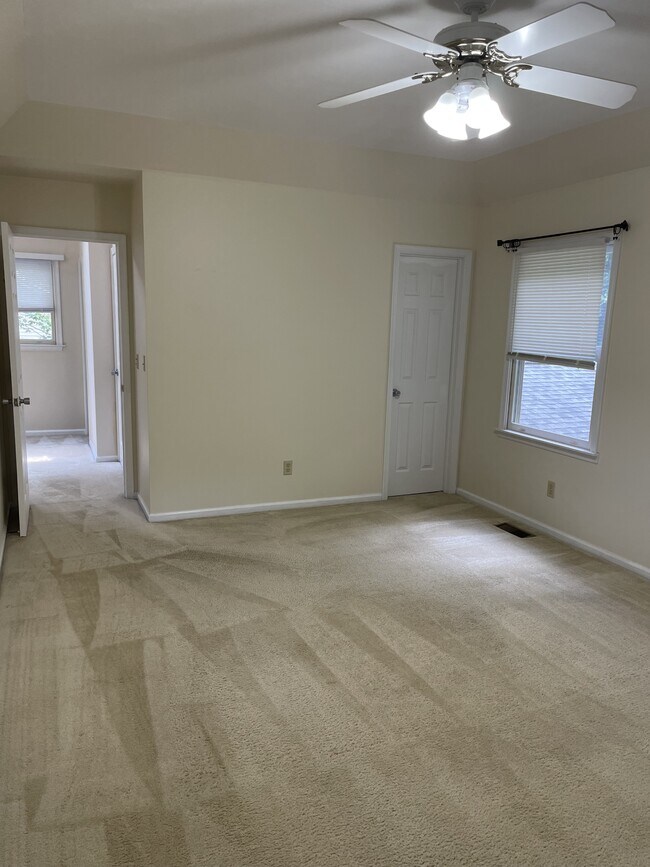 Building Photo - 2858 Powell Creek Dr