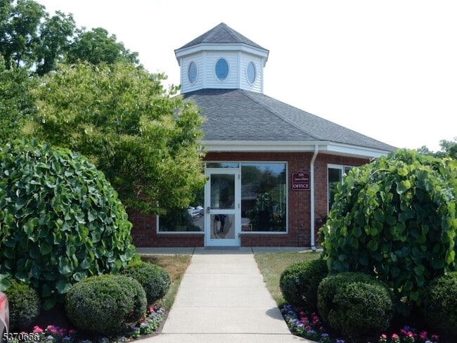 Building Photo - 59 Jane Dr