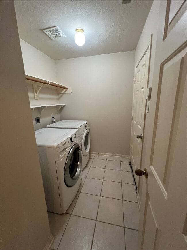 Building Photo - 18518 Dural Dr