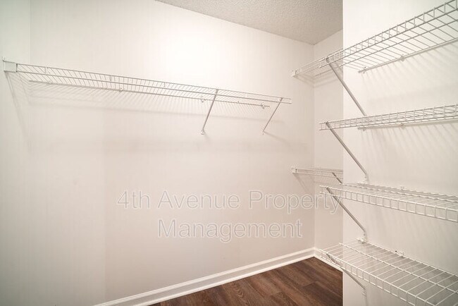 Building Photo - 1266 Braves Ct