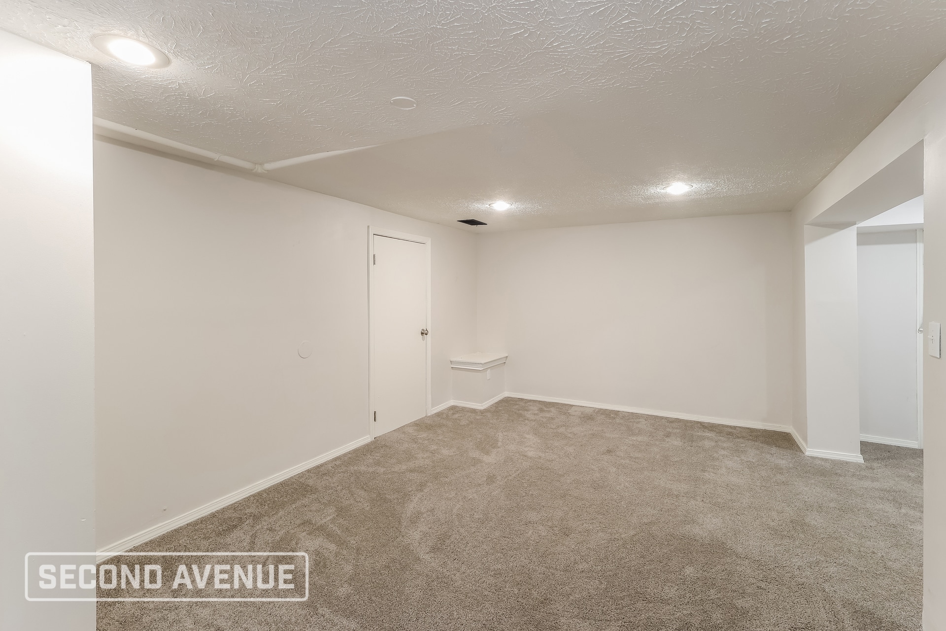 Building Photo - 1136 S Lynnebrook Dr