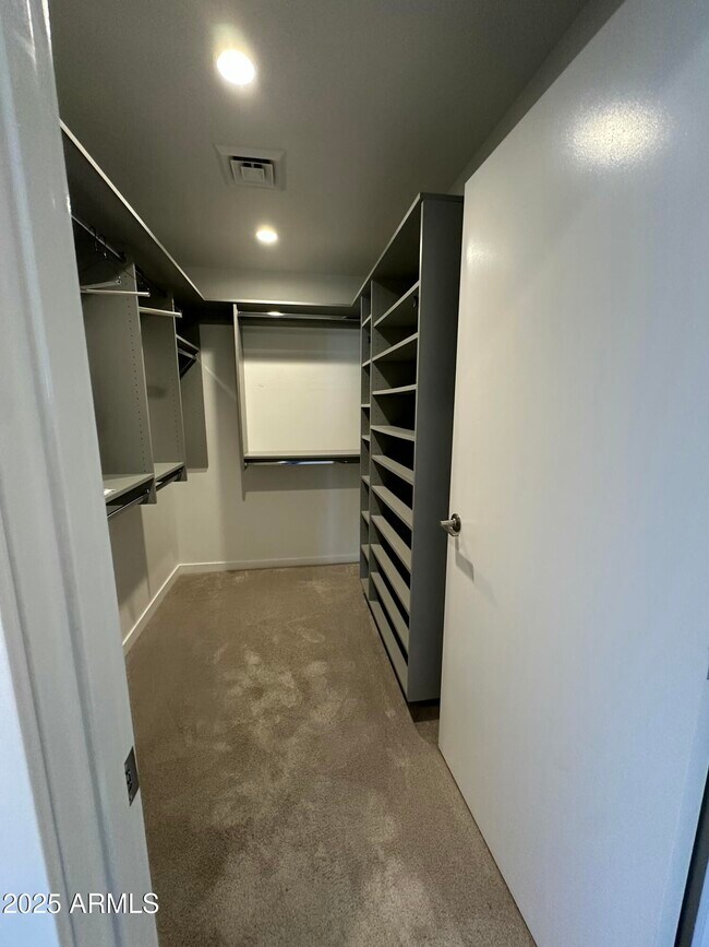 Building Photo - 200 W Portland St