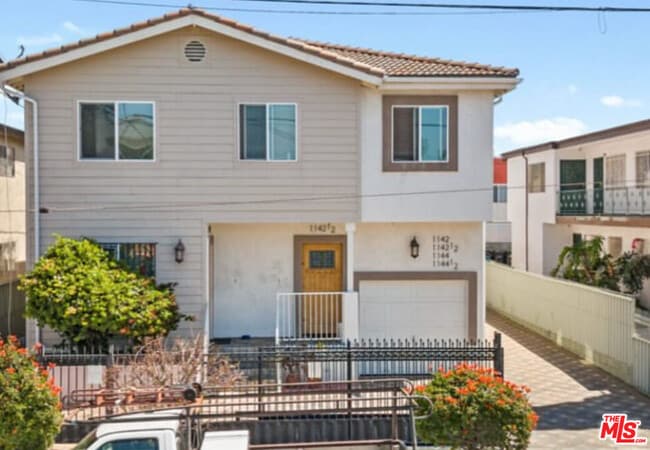 Building Photo - 1142 S Mariposa Ave