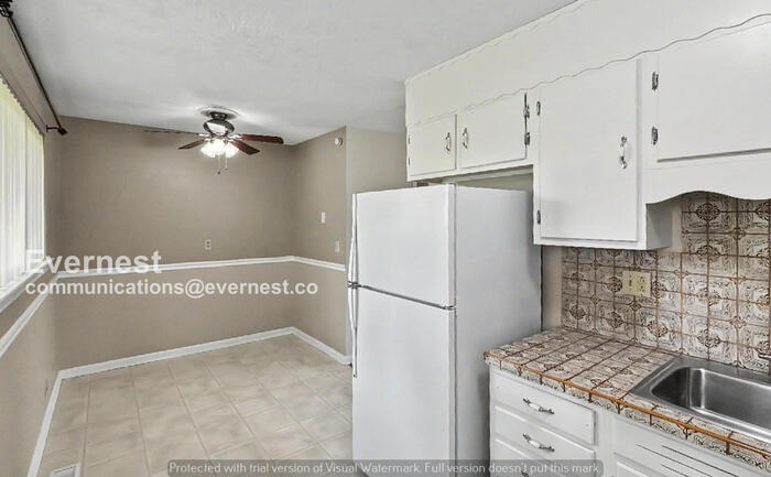 Building Photo - 331 Serena Dr