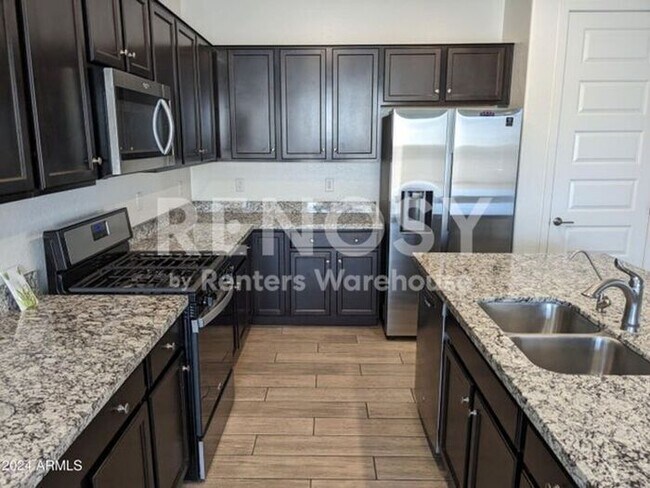 Building Photo - 820 W Nova Pl