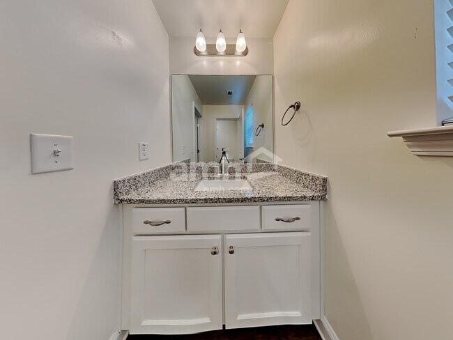 Building Photo - 230 McBee Pl