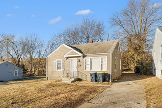 Building Photo - 7412 Bellefontaine Ave
