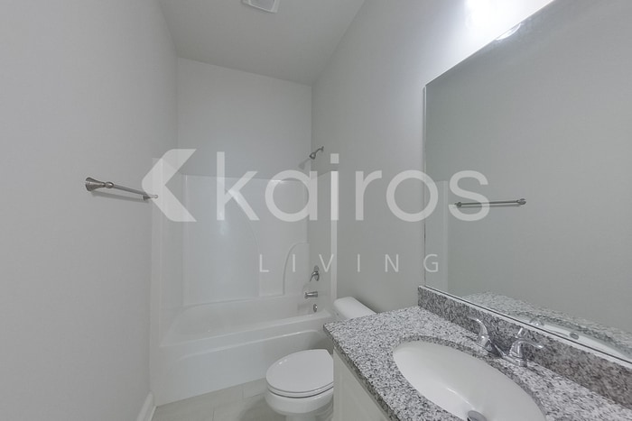 Building Photo - 4816 W Dacha Ln